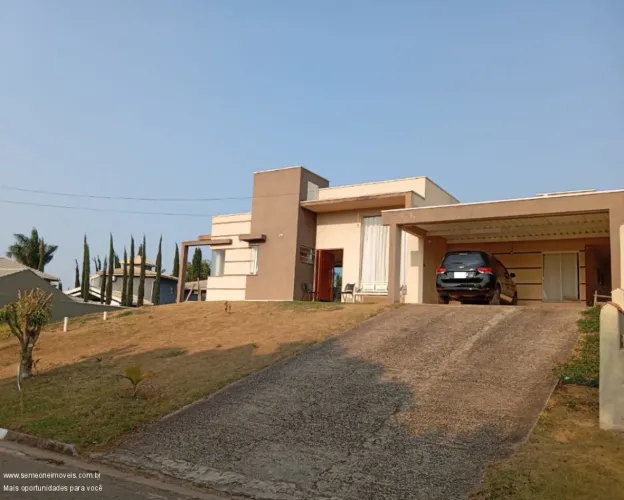 CASA TERREA 2 SUÍTES EM CONDOMÍNIO TERRAS FAZENDA SANTANA EM ATIBAIA