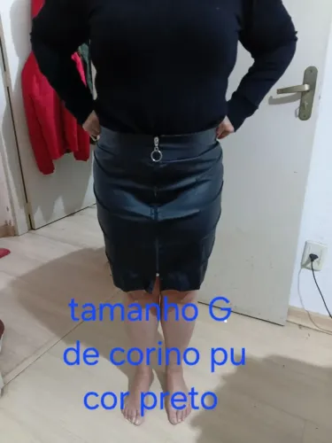 Vendo uma saia de corino pu tamanho G nova
