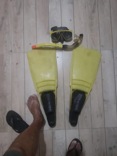 Pra de pato e máscara 