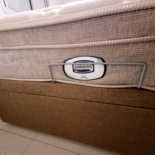 Vendo Cama Box e Colchão Casal Simmons