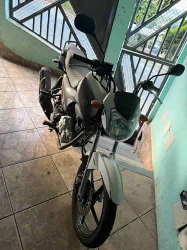 Moto Yamaha factor 150 2018