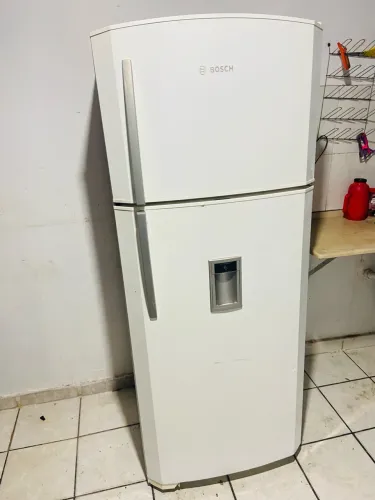 GELADEIRA FROST FREE