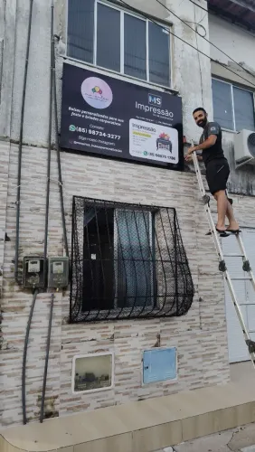 Banner , Fachada e placas em Metalon e lona