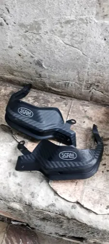 protetores de mão para motocicleta da marca Scam,