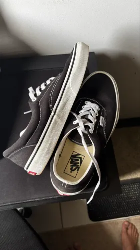 Tênis Vans Authentic 39