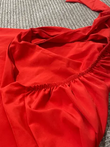 Vestido Vermelho de Amarração nas Costas