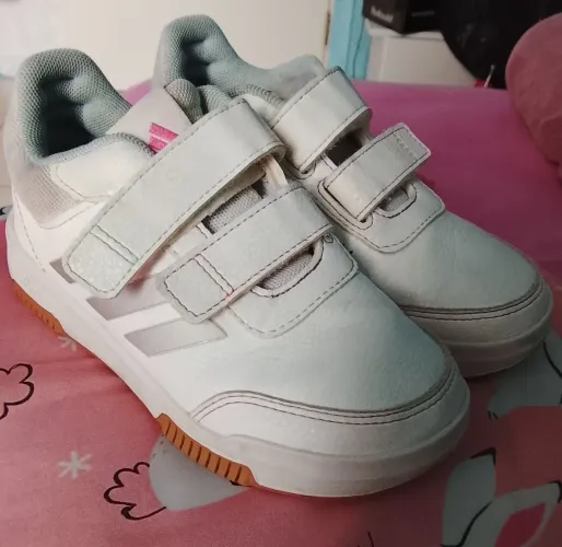 Tênis Adidas infantil