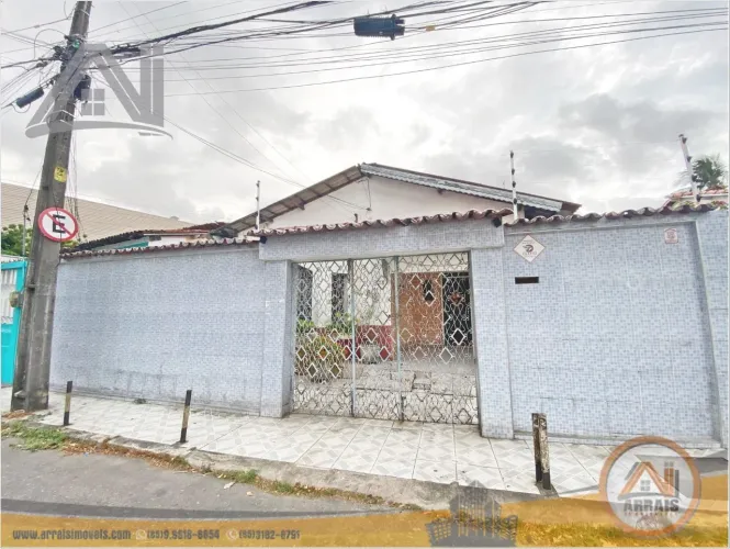 Casa com 4 dormitórios à venda, 456 m² por R$ 600.000,00 - Benfica - Fortaleza/CE