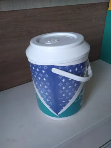 Cooler Térmico com Alça - Compacto e Prático!