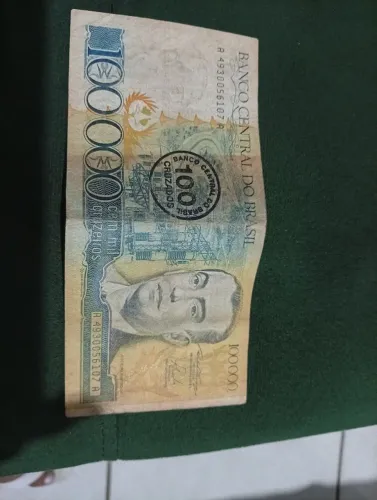 Vende se cédula de 100 mil cruzeiros