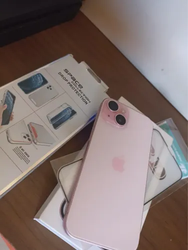 iPhone 15 rosa