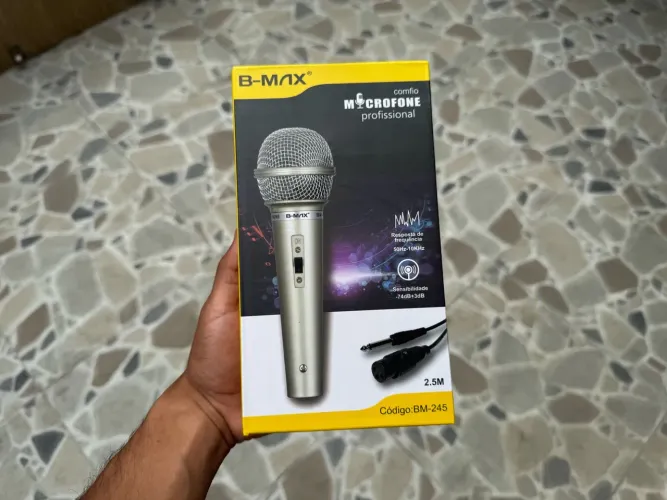 Microfone B-MAX com Fio - PROFISSIONAL - NOVO na Caixa