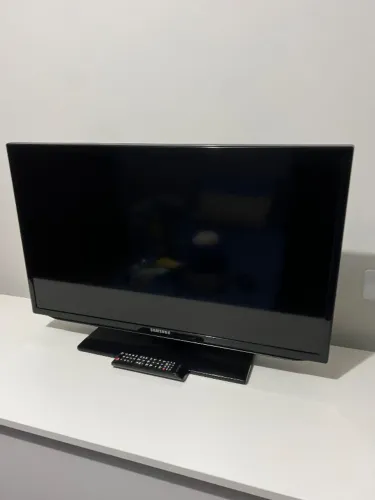 TV LED 32 Polegadas Full HD (Display com defeito)