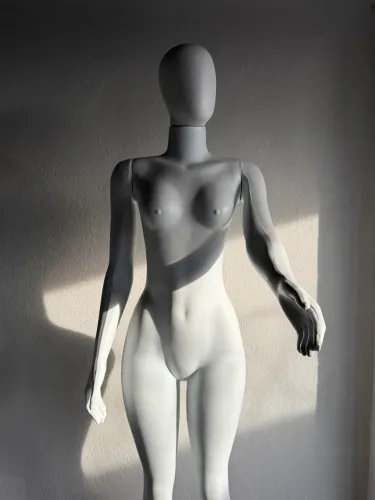 Manequim Feminino Corpo Inteiro 