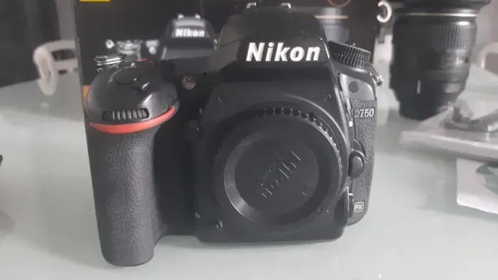 Camera CORPO D750 NIKON