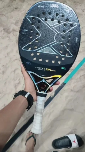 Raquete Beach Tennis NG17 18k Preta