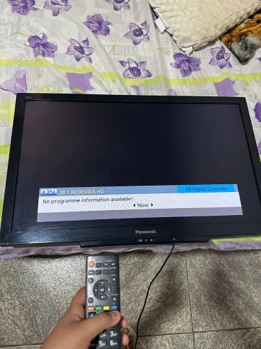 Tv Panasonic viera de 32 polegadas modelo tc-l32c5b