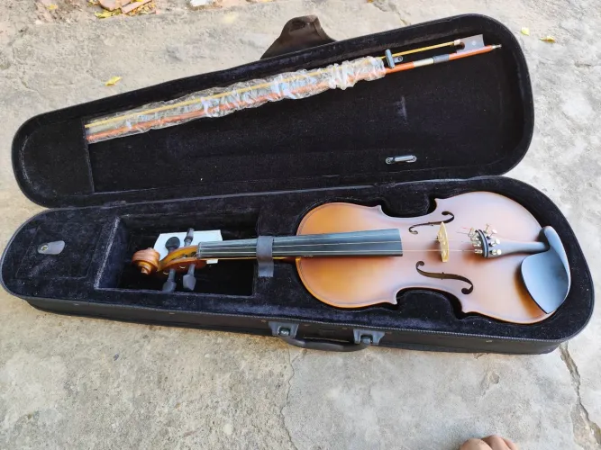 Violino Scarlett 4/4 Semi-Novo