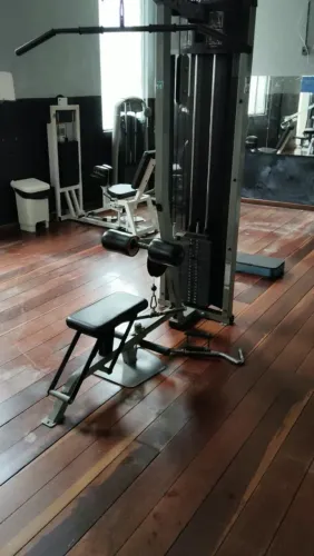 PULLEY COM REMADA SENTADA - LIFE FITNESS