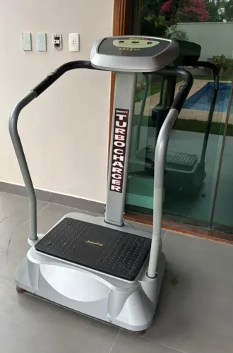 Plataforma Vibratória Energym Turbo Charger - Usada, Funcionando