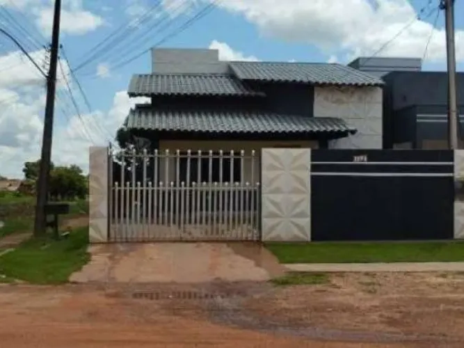 Casa 93 m² - Centro - Rolim de Moura - RO