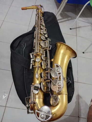 Sax alto Selmer Bundy 2 aceito cartão