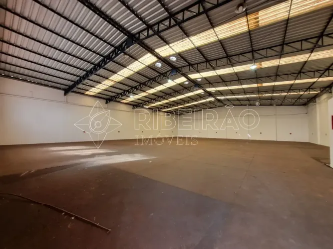 Terreno e Galpão com 1450m² para venda e locação no Jardim Salgado Filho