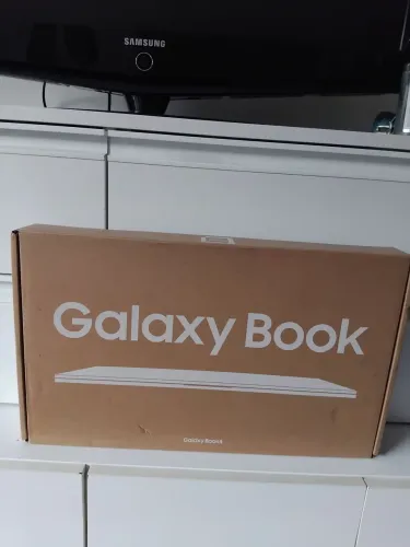 Caixa vazia para Galaxy Book 4