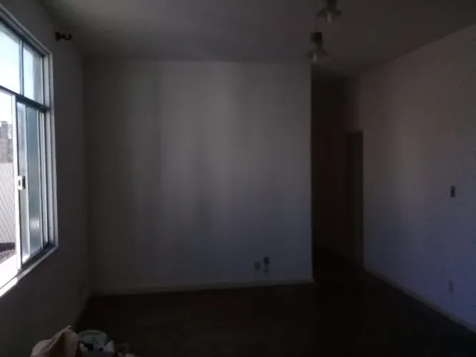 Alugo Apartamento Mobiliado com 105m² na Barra, 3/4 com 02 Suíte, 01 Garagem Ampla. Valor 