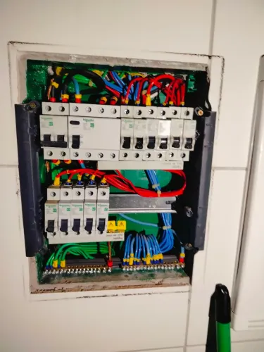Eletricista profissional 24 horas