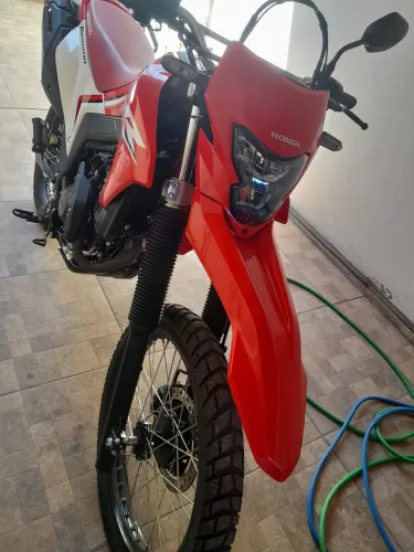 Xr 300 muito nova