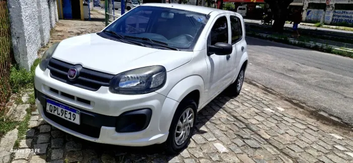 Fiat Uno Attractive 1.0 EVO Fire Flex 8V 5P 2019