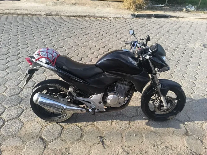 CB300r azul