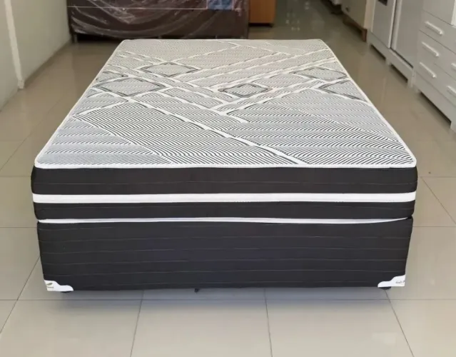 Cama casal - pes padrão