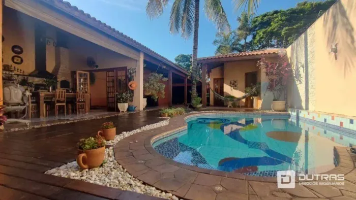 Casa de condomínio à venda no Jardim Vila Verde em Piracicaba-SP.
