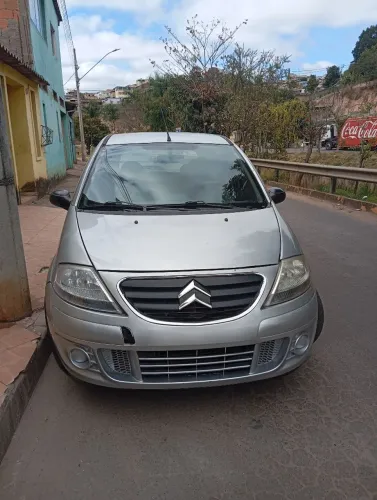 Citroen C3 GLX 1.4/ GLX Sonora 1.4 Flex 8V 5P 2012