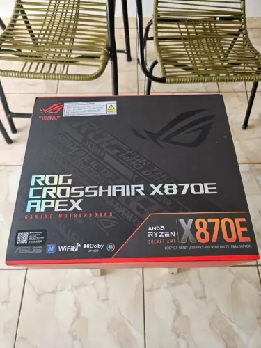 Placa-mãe ASUS ROG Crosshair X870E Apex AMD AM5
