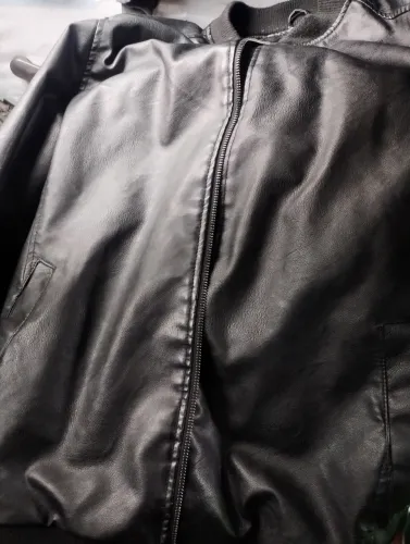 Jaqueta masculina em couro G