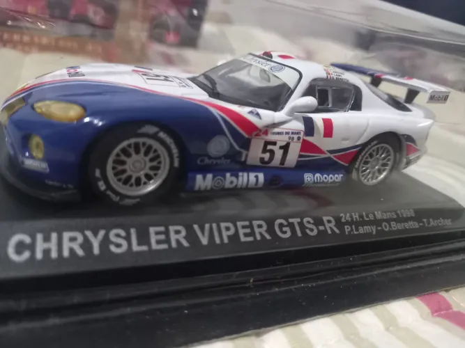 Miniatura Chrysler Viper GTS-R 24h Le Mans escala 1:43