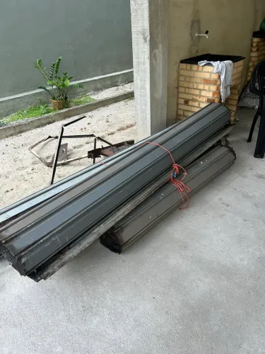 Vendo 3 portas de aço de enrolar completas