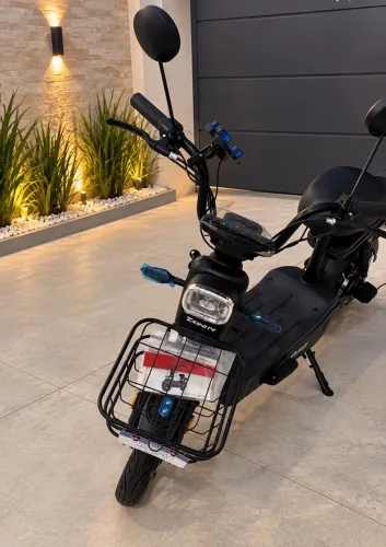 Scooter elétrica nova