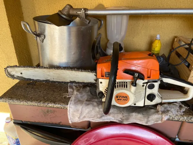 Vendo máquina stihl e motosserra stihl