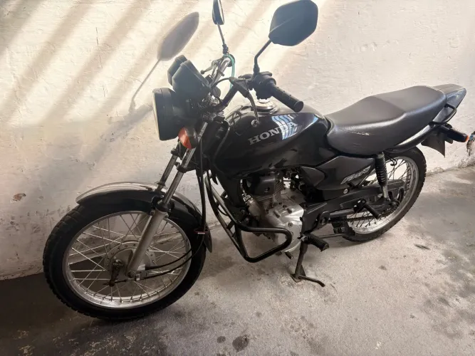VENDE-SE HONDA FAN 125 2006 muito bem zelada