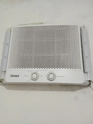 Ar condicionado 10.000 mil BTUs Consul, funcionando normalmente, faço entrega