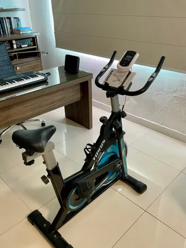 Bicicleta Ergométrica Bike Para Spinning FOKUS Com Monitor Fitness