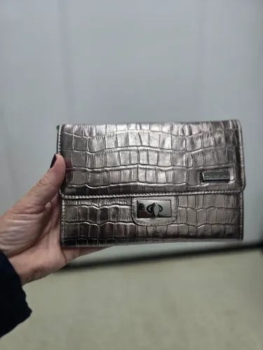Bolsa carteira em couro, marca Constance