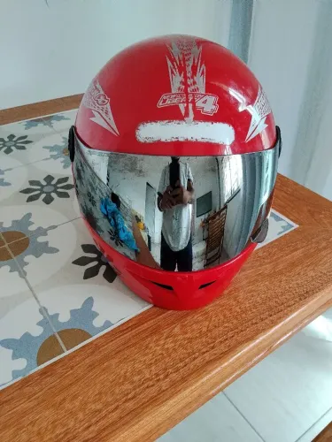 Capacete