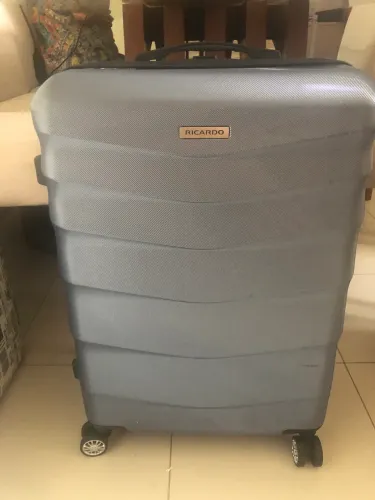 MALA EXCELENTE ESTADO