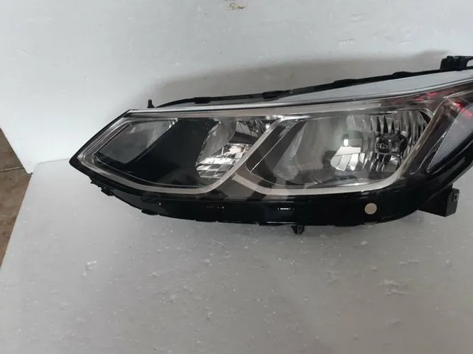 Farol gm cruze 2017 2018  2018  2019 hatch