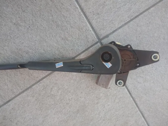 Motor limpador trazeiro megane Gran tur com o braço 